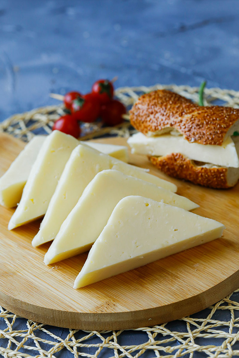 H.Ö. 444 Tam Yağlı Ezine Peynir Kg ( Yarı Sert)