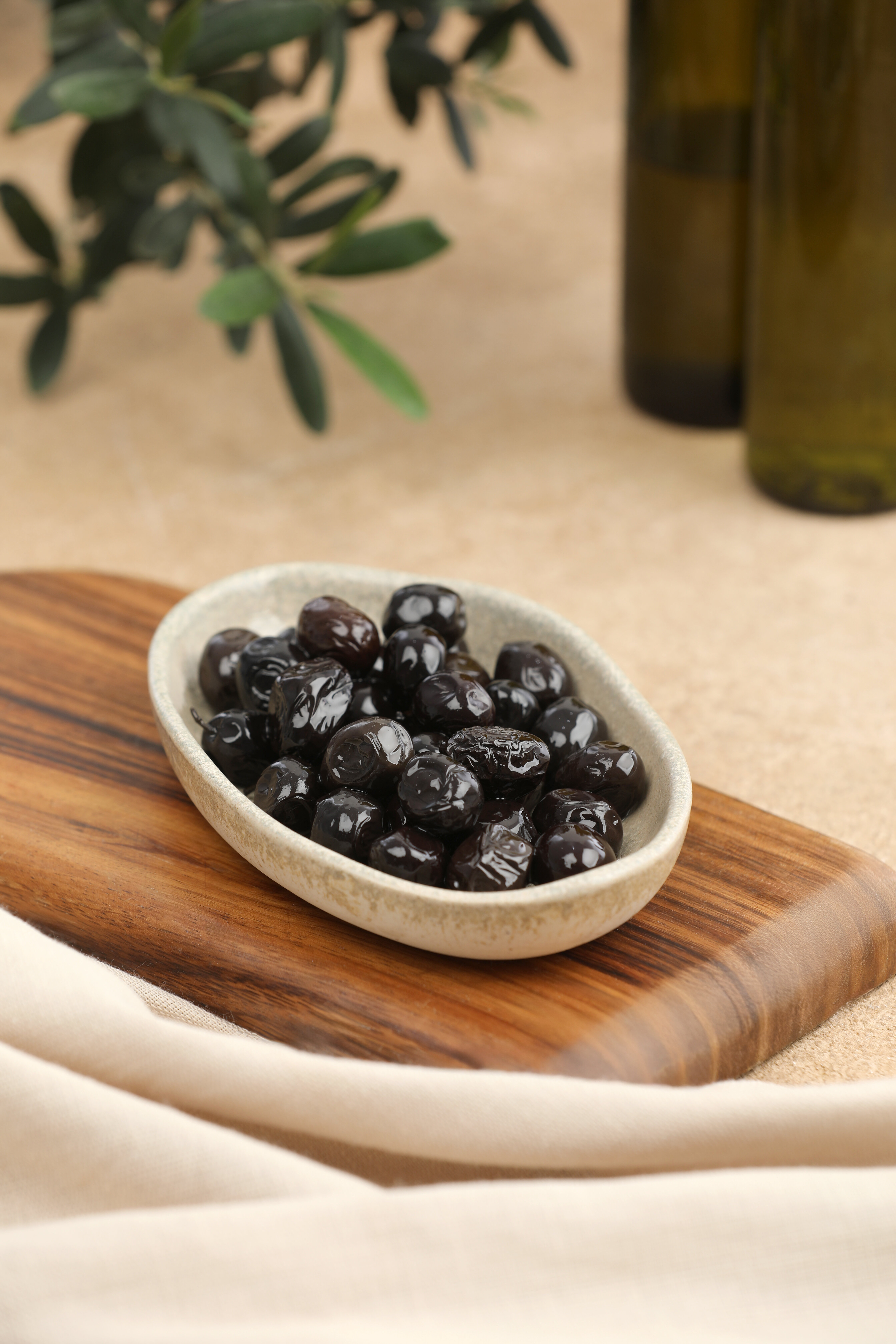 Siyah Zeytin Yağlı Salamura Kg (291-320 Ad/Kg)