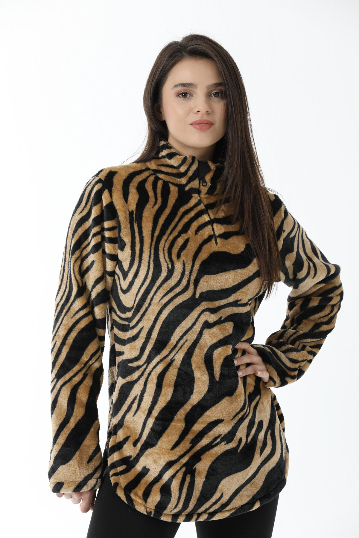 Shefame Kadın Dik Yaka Leopar Desenli Süper Yumuşak Polar Tayt Takım 242SV20835