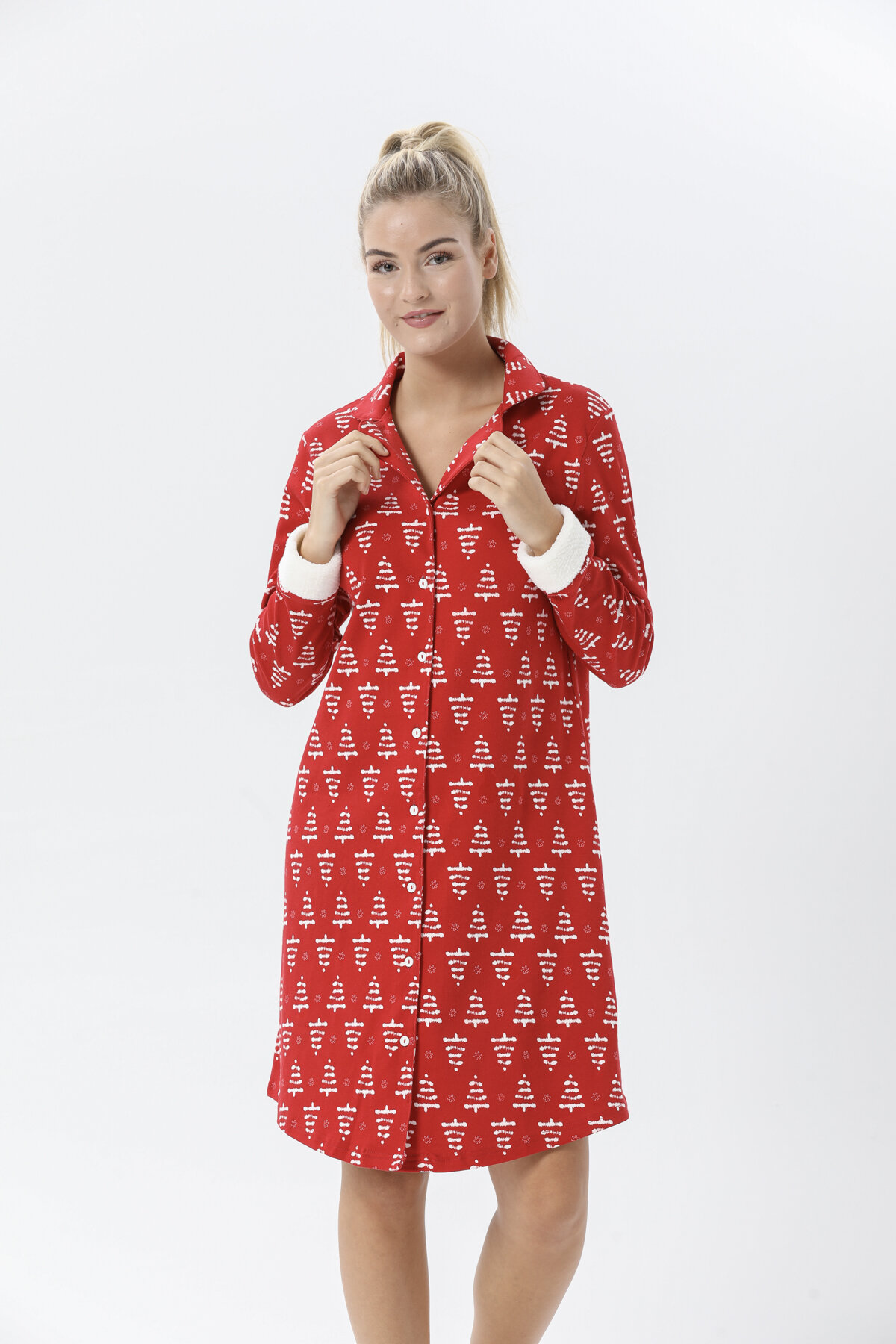 Shefame Kadın Gömlek Yaka Yılbaşı Desenli Çam Ağacı Desenli Gecelik 242SV15964