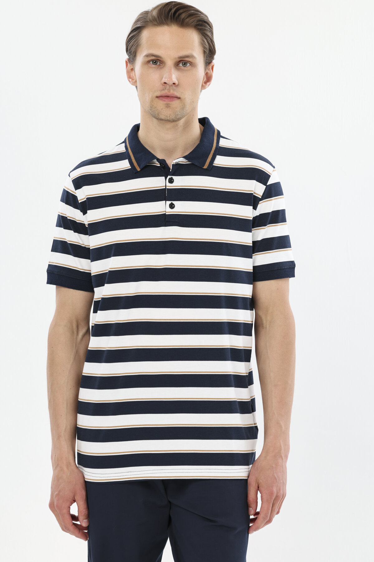 Finesuits Yatay Çizgili Polo Yaka Kısa Kollu Pijama Takımı 251E02SV