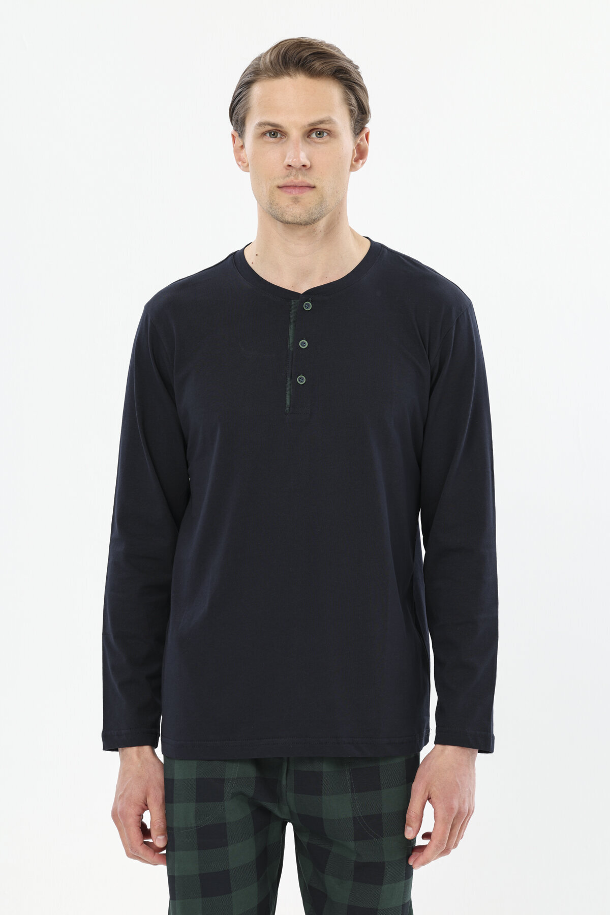 First Company Erkek Midi Yaka Yarım Düğmeli Uzun Kollu Pijama Takımı 251EP03KL