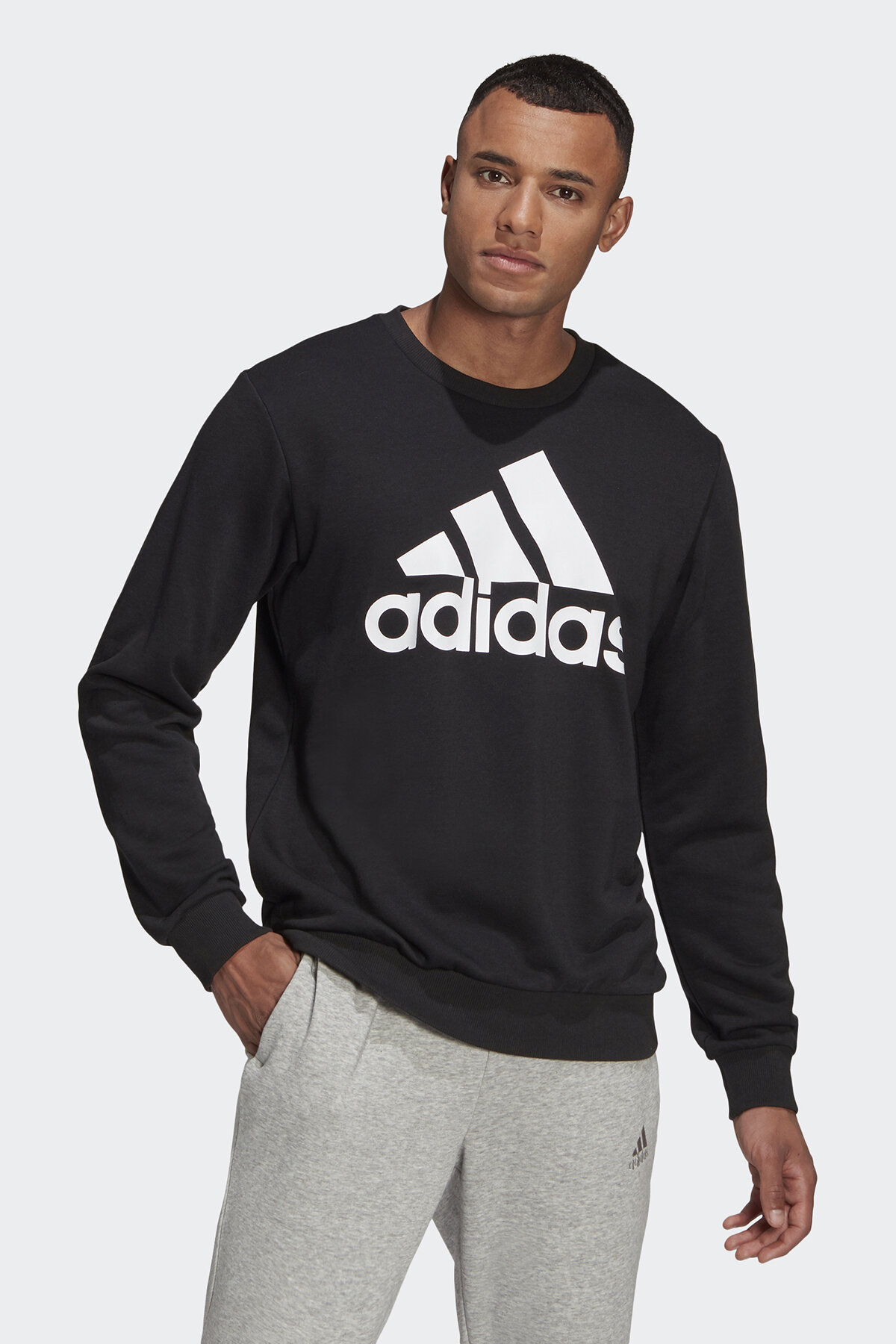 adidas Erkek Sweatshirt GK9076