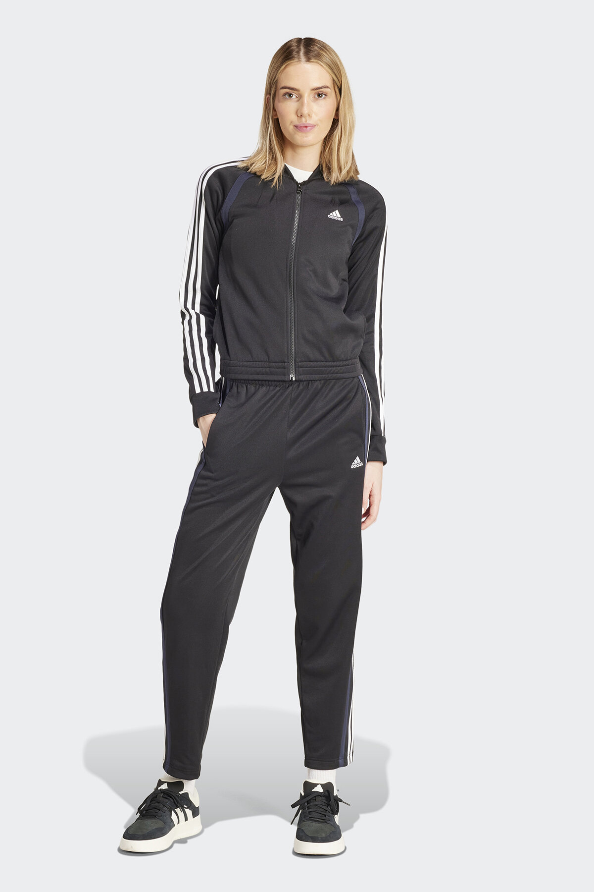 adidas Kadın Eşofman Takımı IX1106