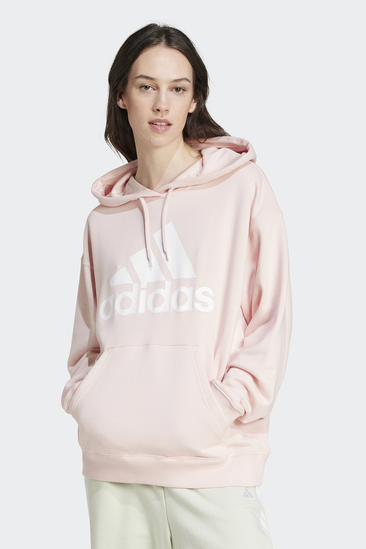 adidas Kadın Sweatshirt IY4309