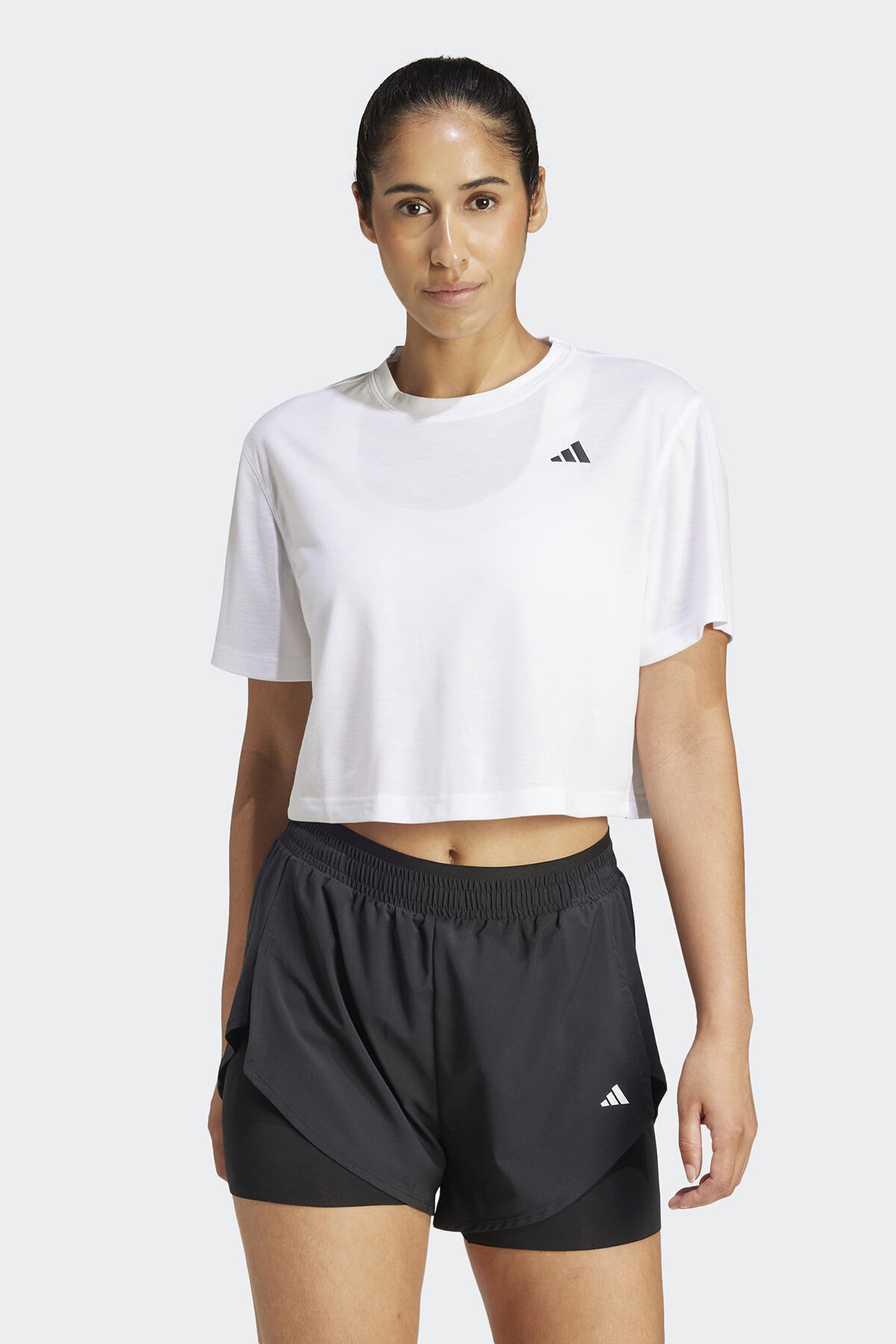 adidas Kadın Tişört JC9556