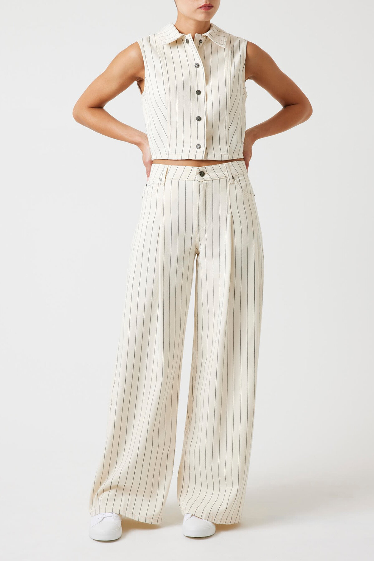 Guess Jeans Kadın Pantolon.D W6GA2UD7961