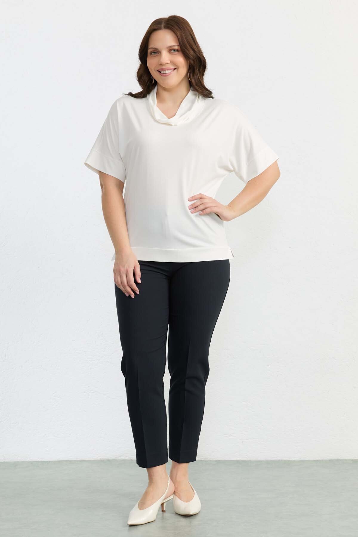 Selen Kadın Bluz 26YSL8446