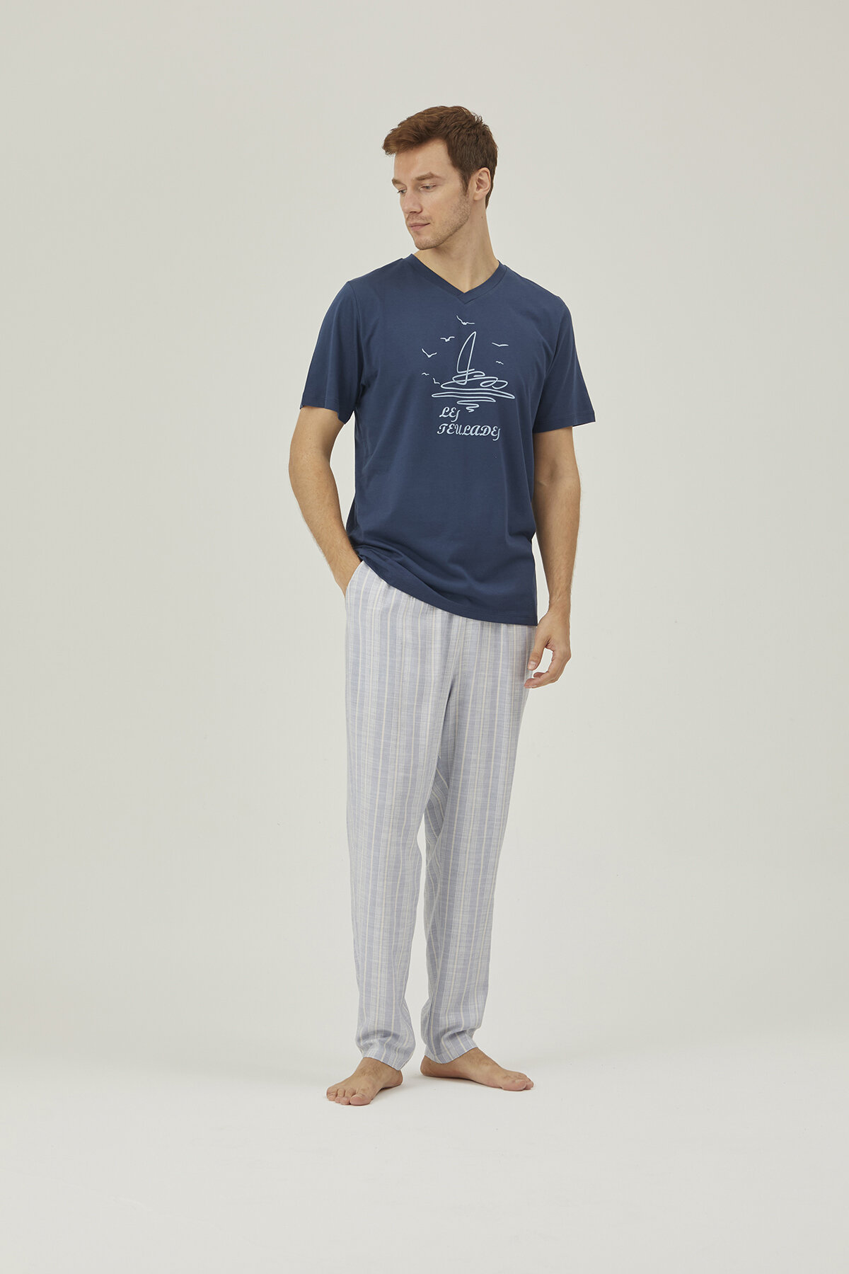 Pamuk&Pamuk Erkek Geniş Çizgili Tişört Pantolonlu Pijama Takımı E24811MVI