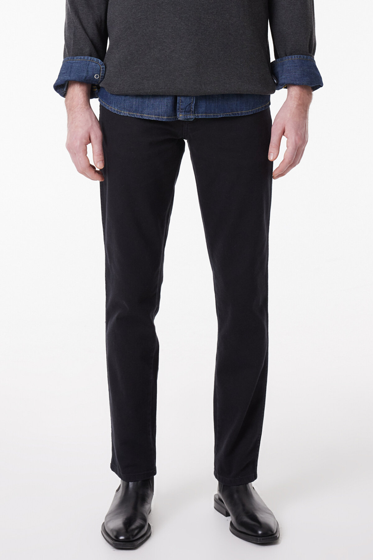 Wrangler Texas Slim Erkek Kot Pantolon W12S016100