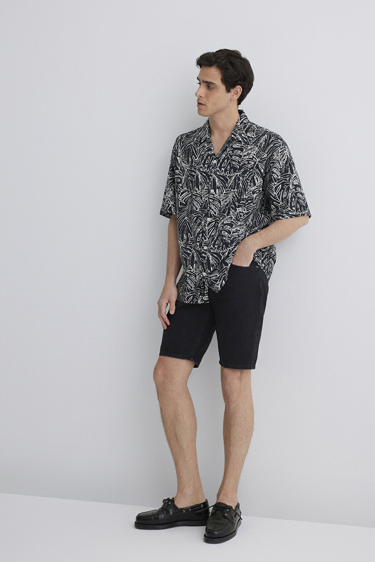 Mavi Erkek Kot Şort M0412607-89928