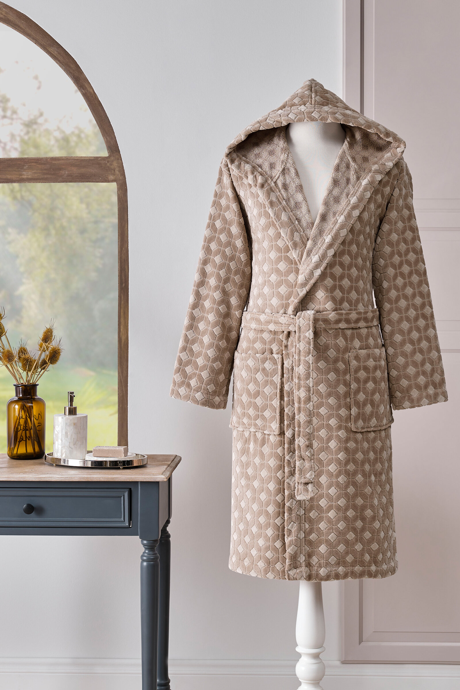 Özdilek Decora Kadife Kapüşonlu Bornoz