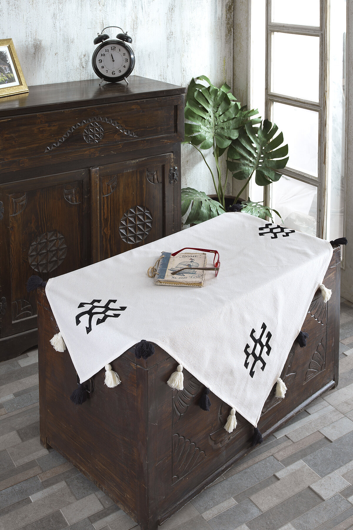 Floretta Otantik Nakışlı Keten Masa Örtüsü DP023-1 90x90 cm