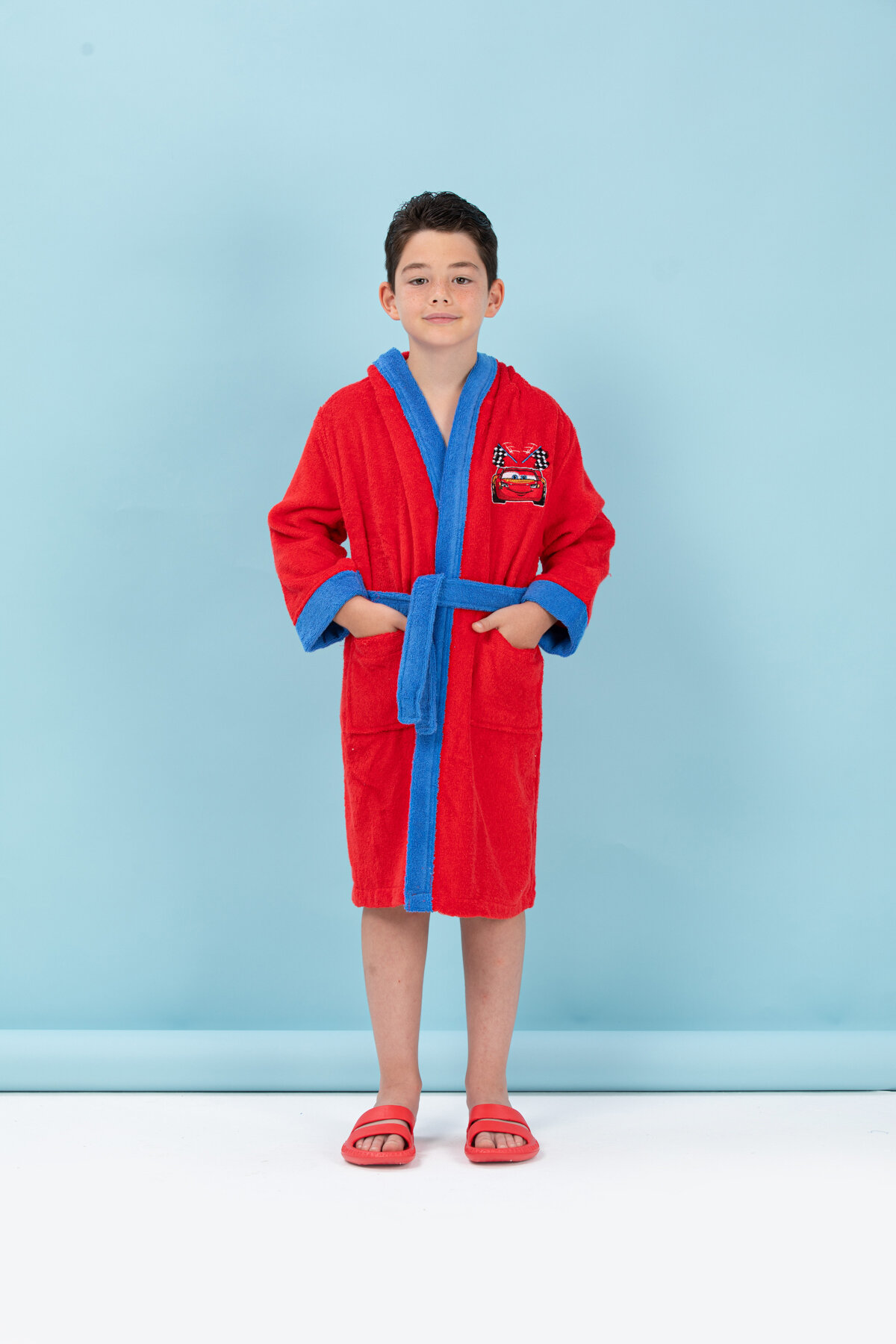 Özdilek Cars Go Nakışlı Disney Lisanslı Kapüşonlu Çocuk Bornozu 9/10 Yaş