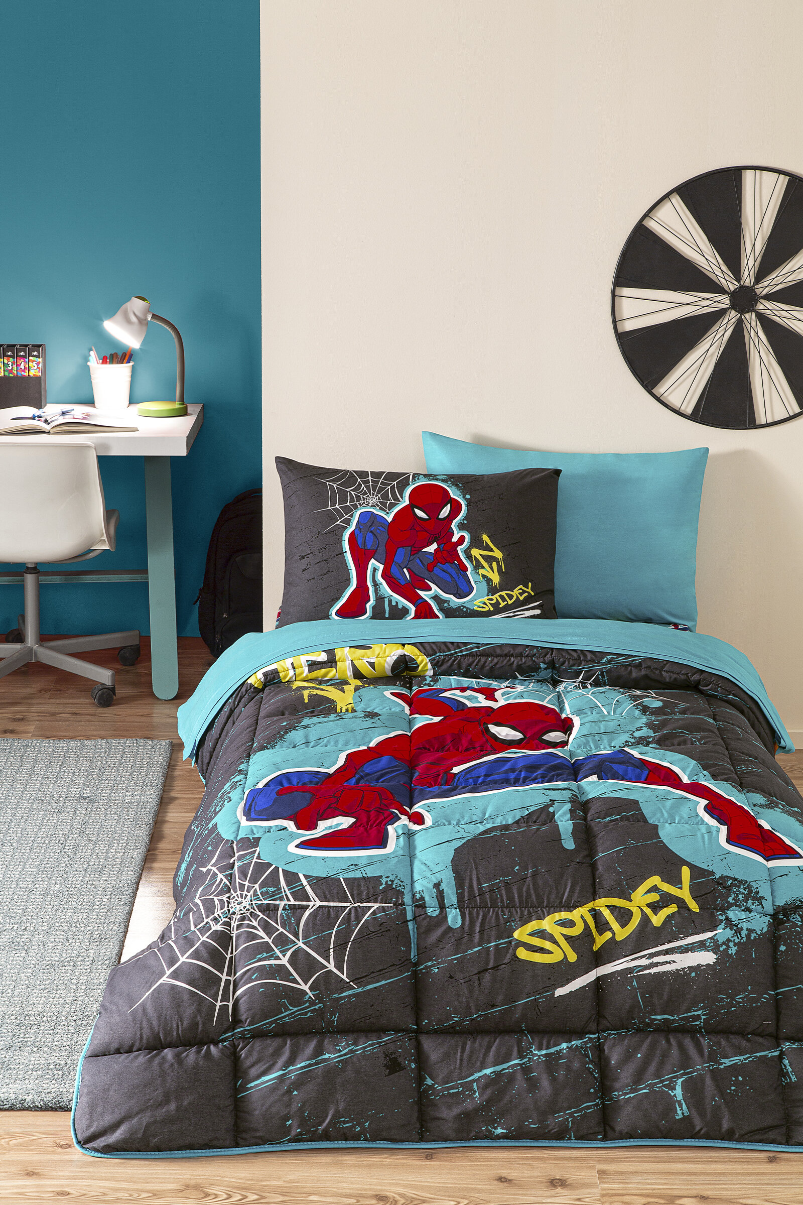 Özdilek Spiderman Street Tek Kişilik Lisanslı Lastikli Çarşaf Çocuk Uyku Seti