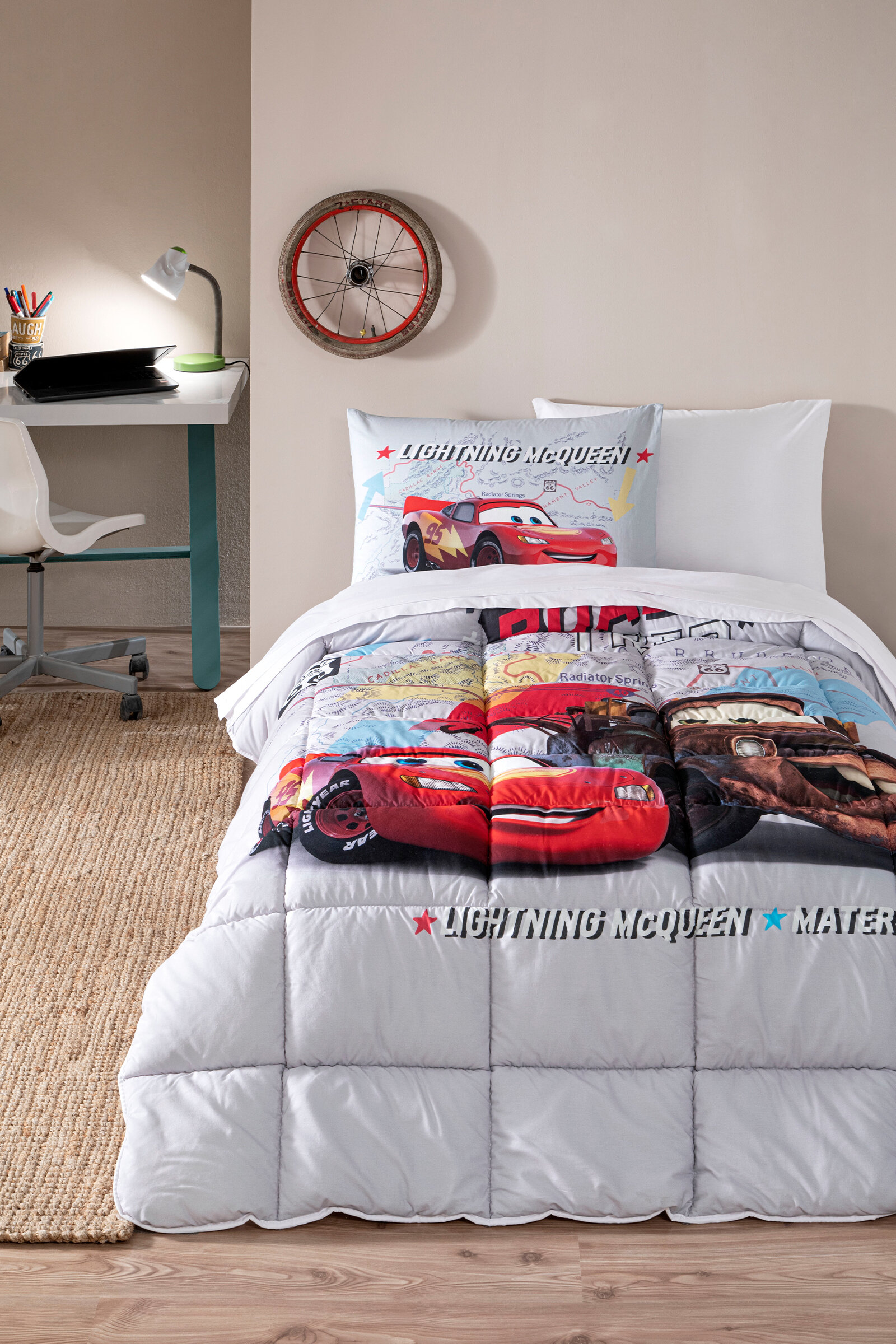 Özdilek Cars On The Road Tek Kişilik Disney Lisanslı Lastikli Çarşaf Çocuk Uyku Seti