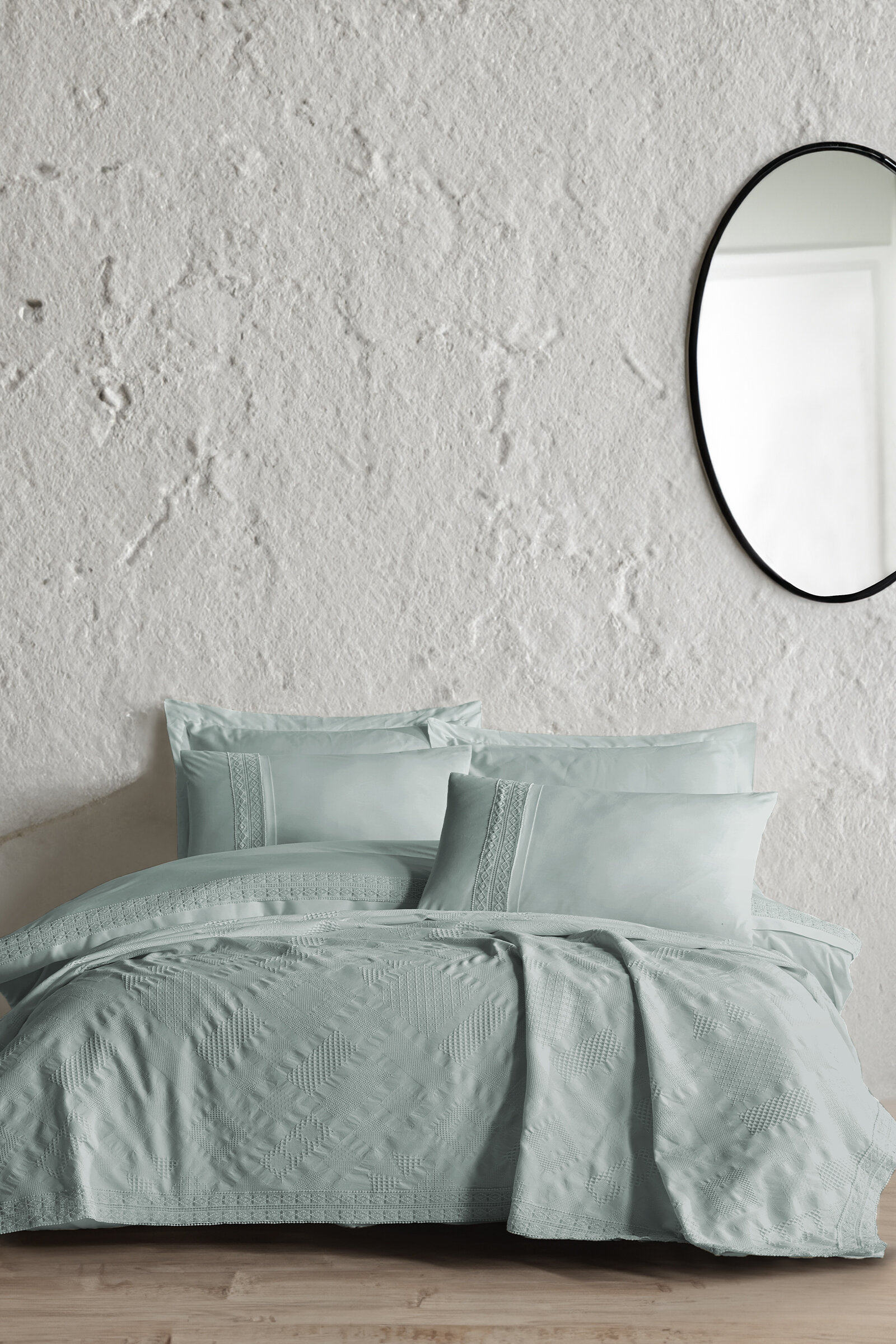 Özdilek Tiara Çift Kişilik Pikeli Nevresim Takımı Özdilek Tiara Çift Kişilik Pikeli Nevresim Takımı