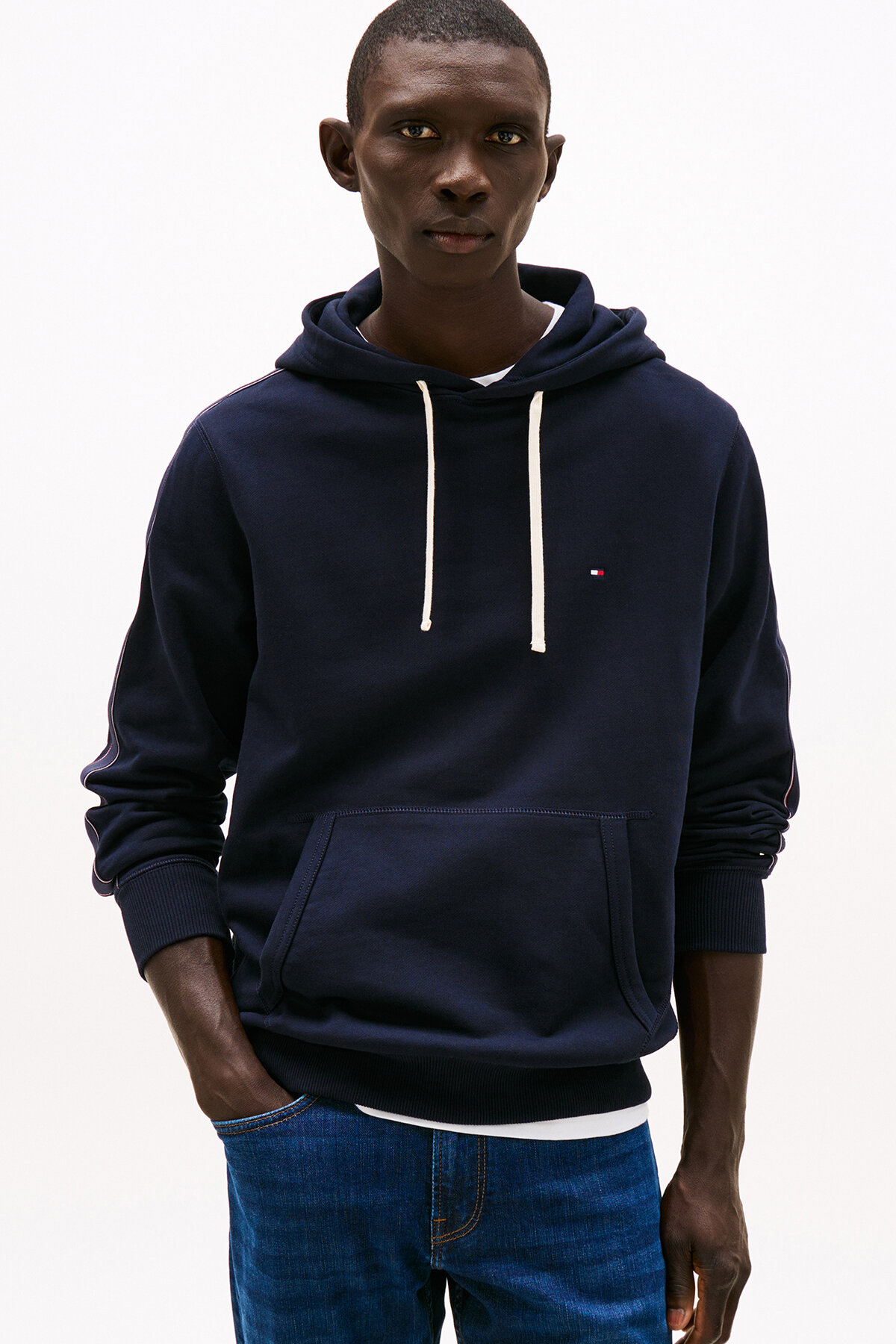 Tommy Hilfiger Erkek Sweatshirt MW0MW37472 Tommy Hilfiger Erkek Sweatshirt MW0MW37472