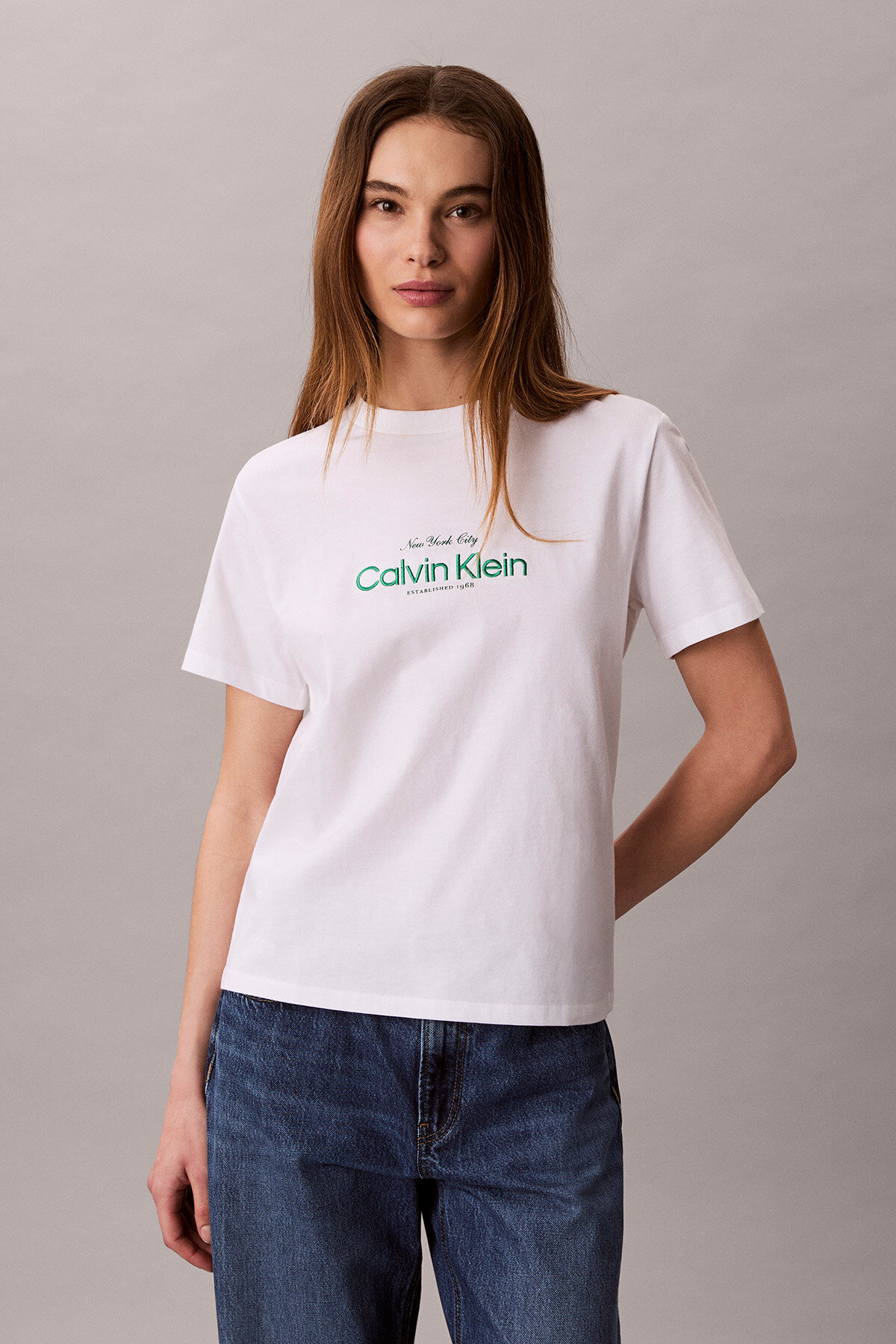 Calvin Klein Jeans Kadın Tişört LV047F810G