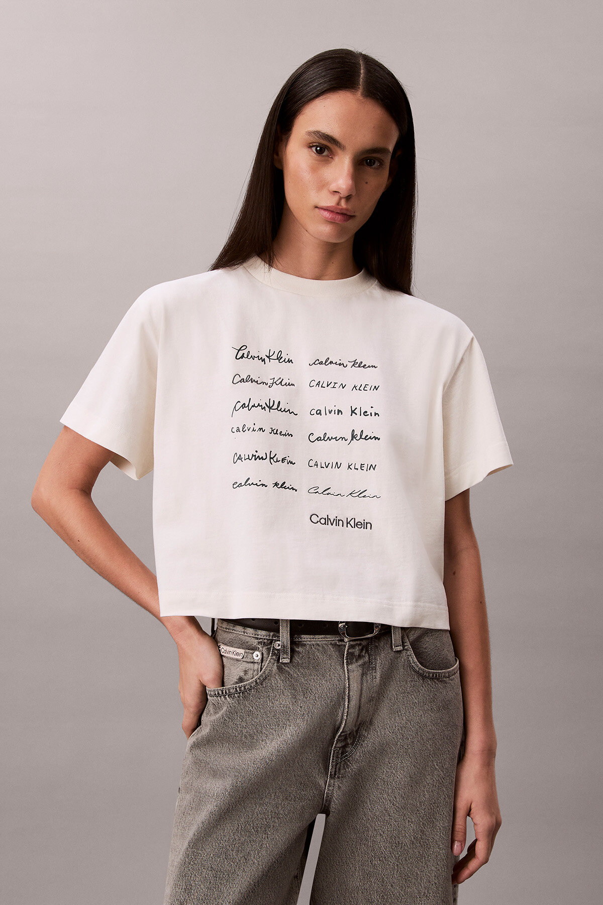 Calvin Klein Jeans Kadın Tişört LV047F823G