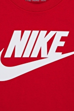 Nike Erkek Çocuk Tişört 86J575