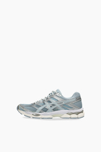 Asics Gel-Cumulus 16 Kadın Ayakkabı 1203B218-400