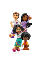 43245 LEGO® | Disney Sihirli Madrigal Evi