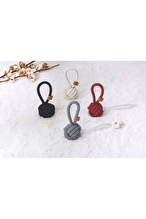 M-Pets Çekmeli Örgü Top Köpek Oyuncağı 11 x 11 x 17 cm Siyah