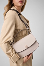 Guess Kadın Çapraz Çanta HWVG9734210-LTA