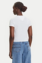 Tommy Jeans Kadın Tişört DW0DW21390