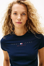 Tommy Jeans Kadın Tişört DW0DW21422