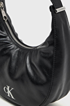 Calvin Klein Kadın Omuz Çantası LV04F3513GUB1