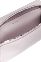 Calvin Klein Kadın Çapraz Çanta LV04F3276G8Z6
