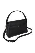 Calvin Klein Kadın Omuz Çantası LV04F3425GUB1