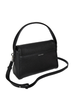 Calvin Klein Kadın Omuz Çantası LV04F3425GUB1