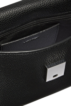 Calvin Klein Kadın Çapraz Çanta LV04F3511GUB1