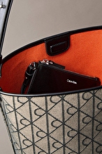 Calvin Klein Kadın Çanta LV04F3535G7UL