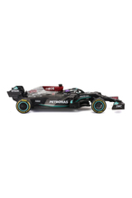 Maisto 1/24 Mercedes-AMG F1 W12 E Kumandalı Araba 82355