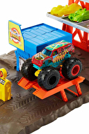 Hot Wheels Monster Trucks Patlama İstasyonu Oyun Seti HFB12