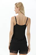 Shefame Kadın Dantel Detaylı Viskoz Askılı Şortlu Pijama Takımı 241OZR3