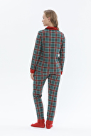 Shefame Kadın Gömlek Yaka Yılbaşı Temalı Ekoseli Pijama Takımı 242SV16113