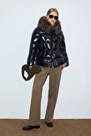 SİYAH SİYAH
