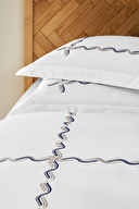 Cottons & Clouds Wave Line Lastikli Çarşaf King Size Nakışlı Saten Nevresim Takımı