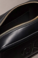 Calvin Klein Kadın Çapraz Çanta LV04F3220GUB1