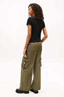 Tommy Jeans Kadın Tişört DW0DW21841