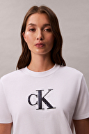 Calvin Klein Jeans Kadın Tişört LV044E215G