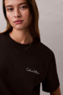 Calvin Klein Jeans Kadın Tişört LV047E809G