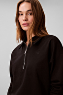 Calvin Klein Jeans Kadın Sweatshirt LV047E235G