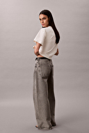 Calvin Klein Jeans Kadın Tişört LV047F823G