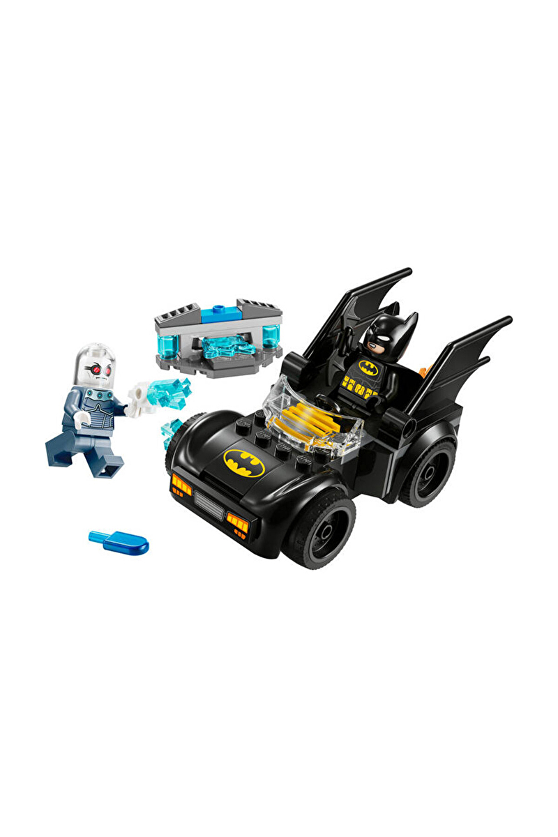 LEGO DC Batman™: Batman ve Batmobile™, Mr. Freeze™’e Karşı Araç Oyun Seti 76301